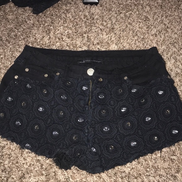 Shorts - Picture 6 of 6